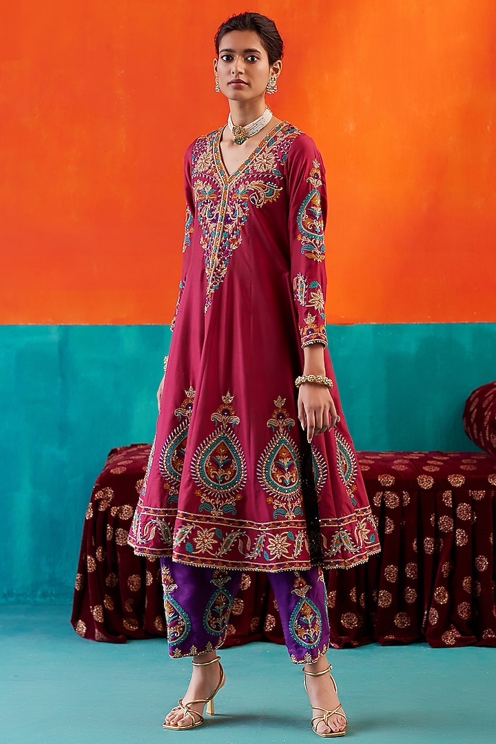 Purple Dupion Silk & Organza Thread Embroidered Kurta Set by AMAN TAKYAR at Pernia's Pop Up Shop