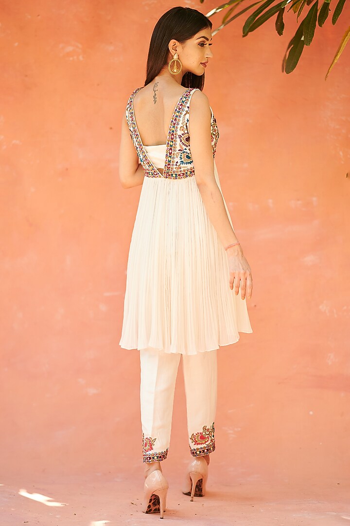 Ivory Embroidered Dhoti Set by AMAN TAKYAR at Pernia's Pop Up Shop