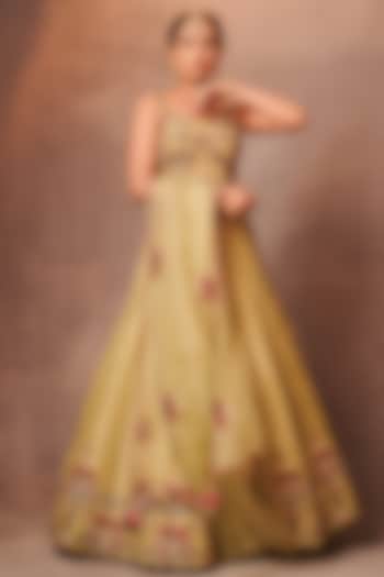 Avocado Embellished Wedding Lehenga Set by AMAN TAKYAR at Pernia's Pop Up Shop