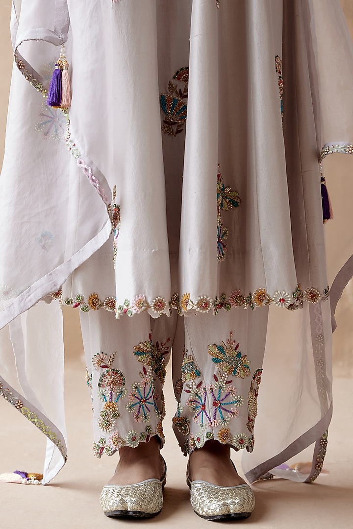 Ivory Dupion Silk & Organza Embellished Kurta Set by AMAN TAKYAR at Pernia's Pop Up Shop