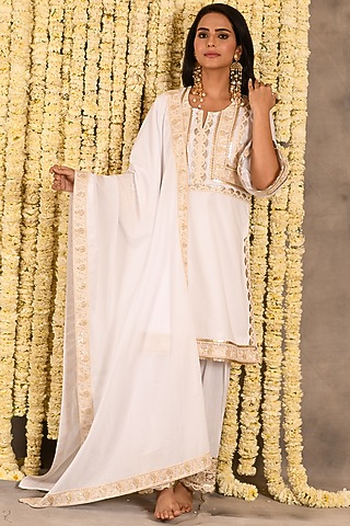 White Cotton Mulmul Embroidered Kurta Set by Amrita Artisanal
