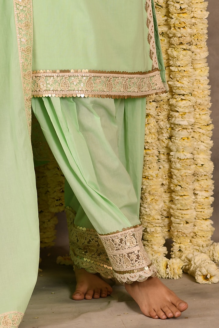 Pista Green Cotton Mulmul Embroidered Kurta Set by Amrita Artisanal at Pernia's Pop Up Shop