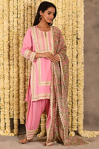 Cupcake Pink Cotton Mulmul Embroidered Kurta Set by Amrita Artisanal