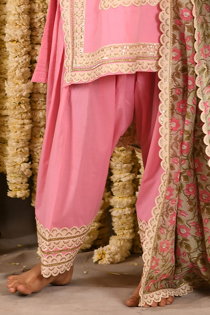 Cupcake Pink Cotton Mulmul Embroidered Kurta Set by Amrita Artisanal at Pernia's Pop Up Shop