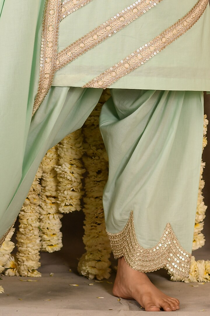 Mint Green Cotton Mulmul Embroidered Kurta Set by Amrita Artisanal at Pernia's Pop Up Shop