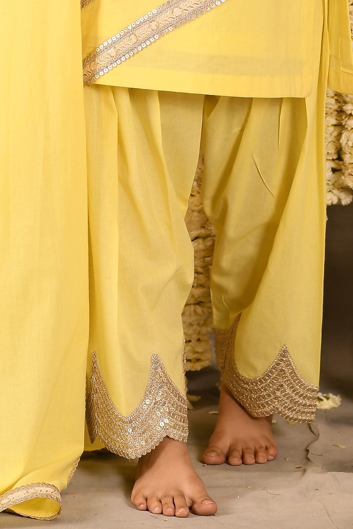 Yellow Cotton Mulmul Embroidered Kurta Set by Amrita Artisanal at Pernia's Pop Up Shop