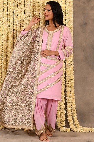 Bubblegum Pink Cotton Mulmul Embroidered Kurta Set by Amrita Artisanal