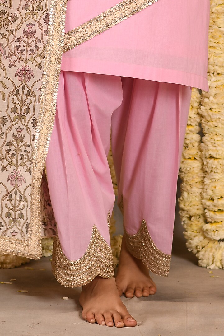 Bubblegum Pink Cotton Mulmul Embroidered Kurta Set by Amrita Artisanal at Pernia's Pop Up Shop