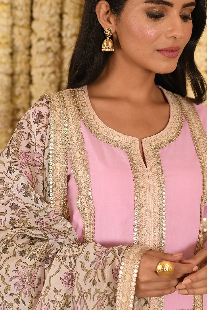 Bubblegum Pink Cotton Mulmul Embroidered Kurta Set by Amrita Artisanal at Pernia's Pop Up Shop