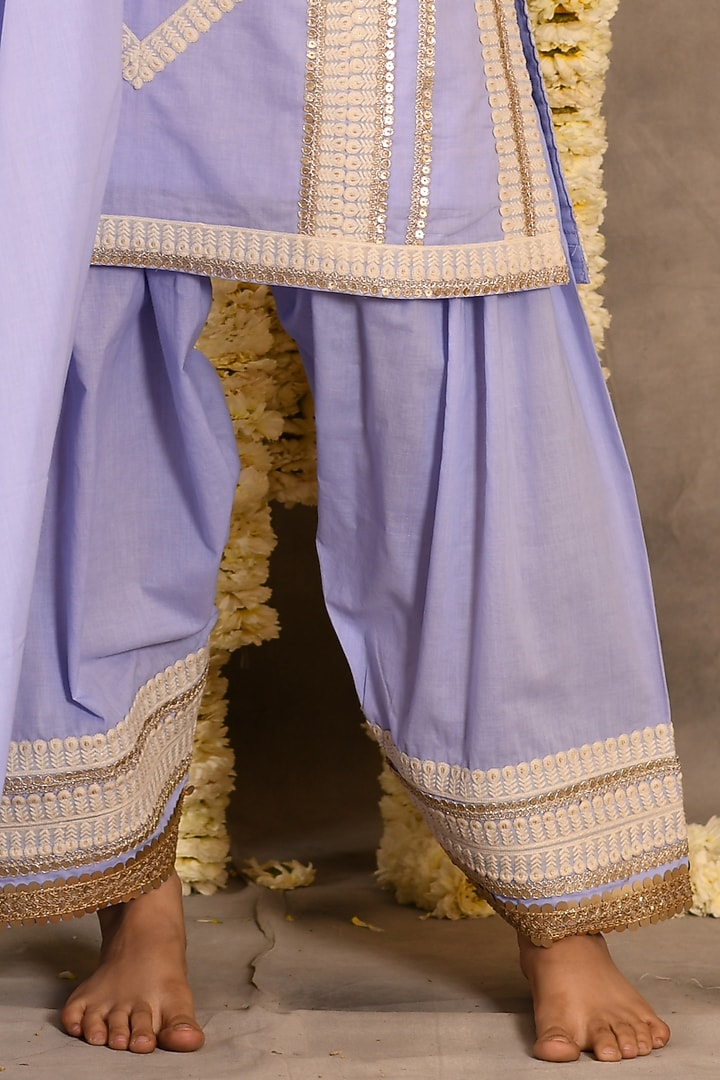 Lilac Purple Cotton Mulmul Embroidered Kurta Set by Amrita Artisanal at Pernia's Pop Up Shop