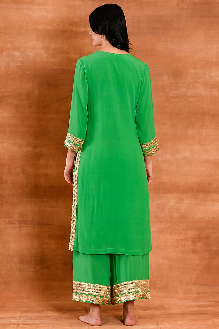 Spring Green Crepe Silk Kurta Set by Amrita Artisanal at Pernia's Pop Up Shop
