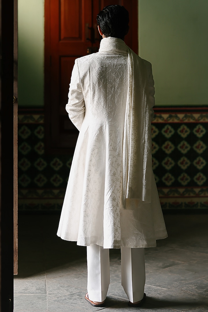 Ivory Silk Embroidered Anarkali Set by Amit Behki at Pernia's Pop Up Shop
