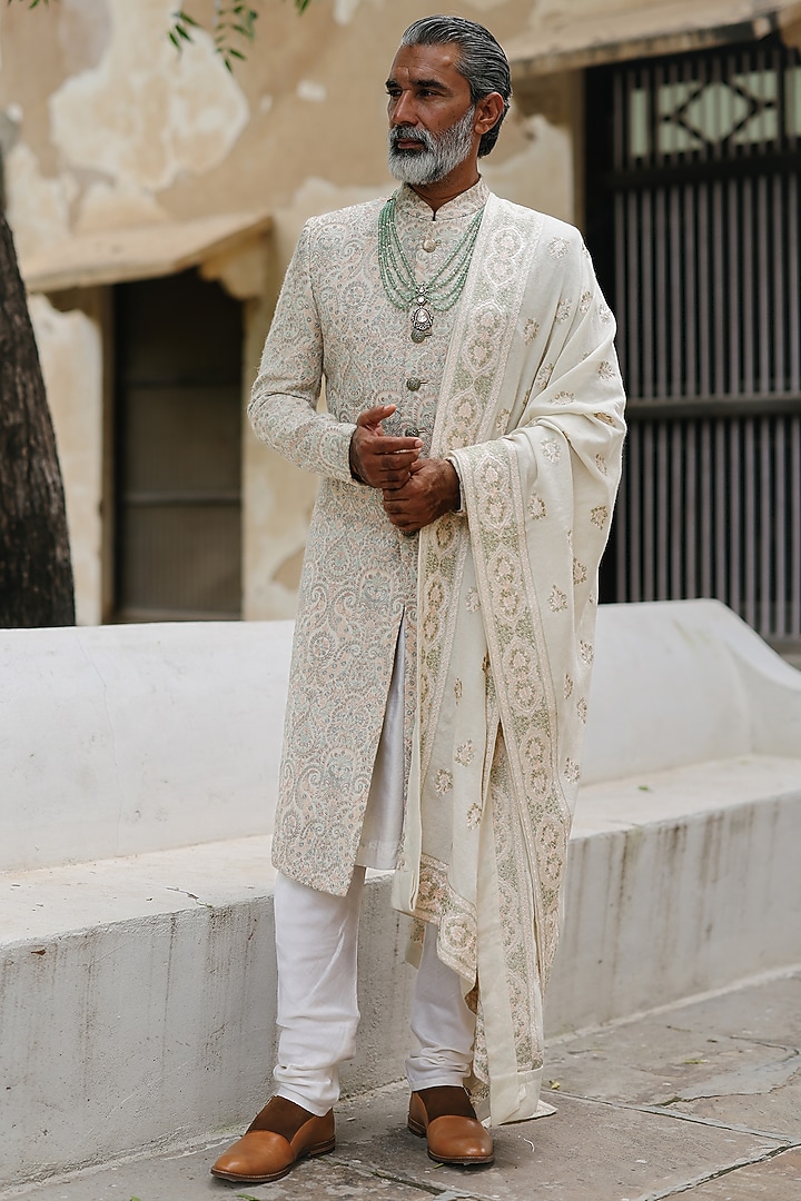 Ivory Pashmina Hand Embroidered Stole by Amit Behki at Pernia's Pop Up Shop