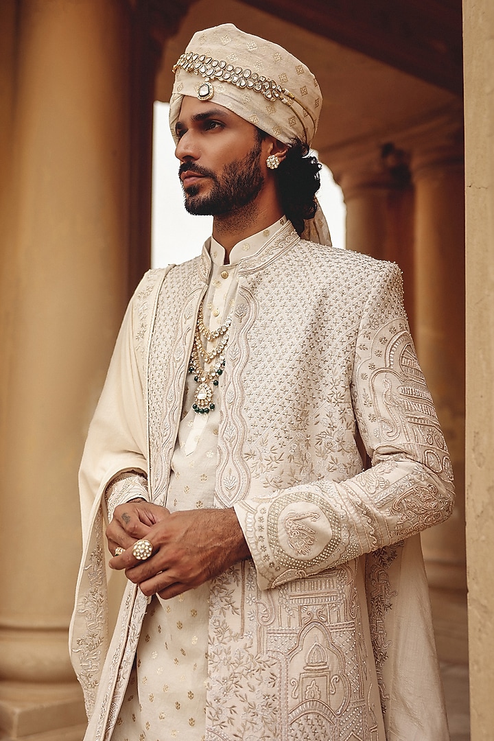 Ivory Raw Silk Hand Embroidered Stole by Amit Behki at Pernia's Pop Up Shop