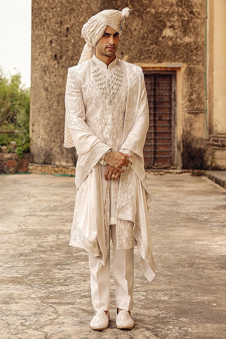 Ivory Silk Hand Embroidered Stole by Amit Behki at Pernia's Pop Up Shop