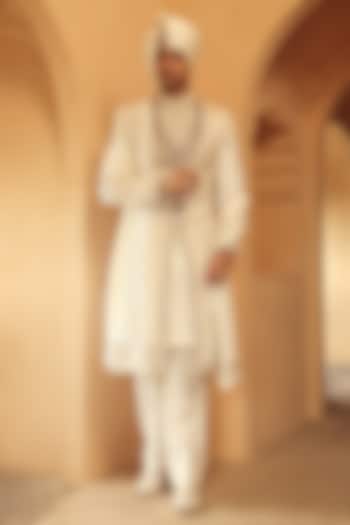 Ivory Silk Hand Embroidered Stole by Amit Behki at Pernia's Pop Up Shop
