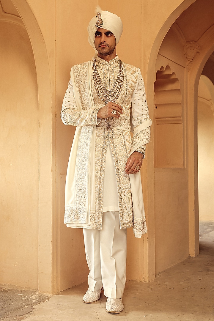 Ivory Silk Hand Embroidered Stole by Amit Behki at Pernia's Pop Up Shop