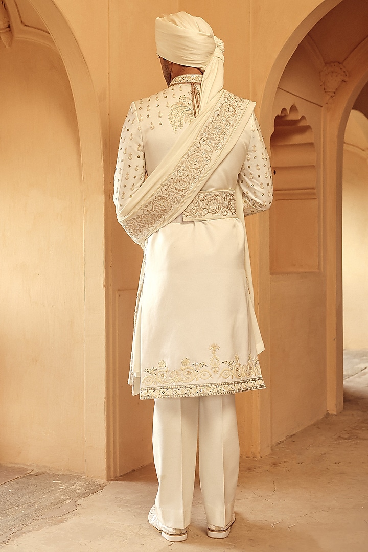 Ivory Silk Hand Embroidered Stole by Amit Behki at Pernia's Pop Up Shop