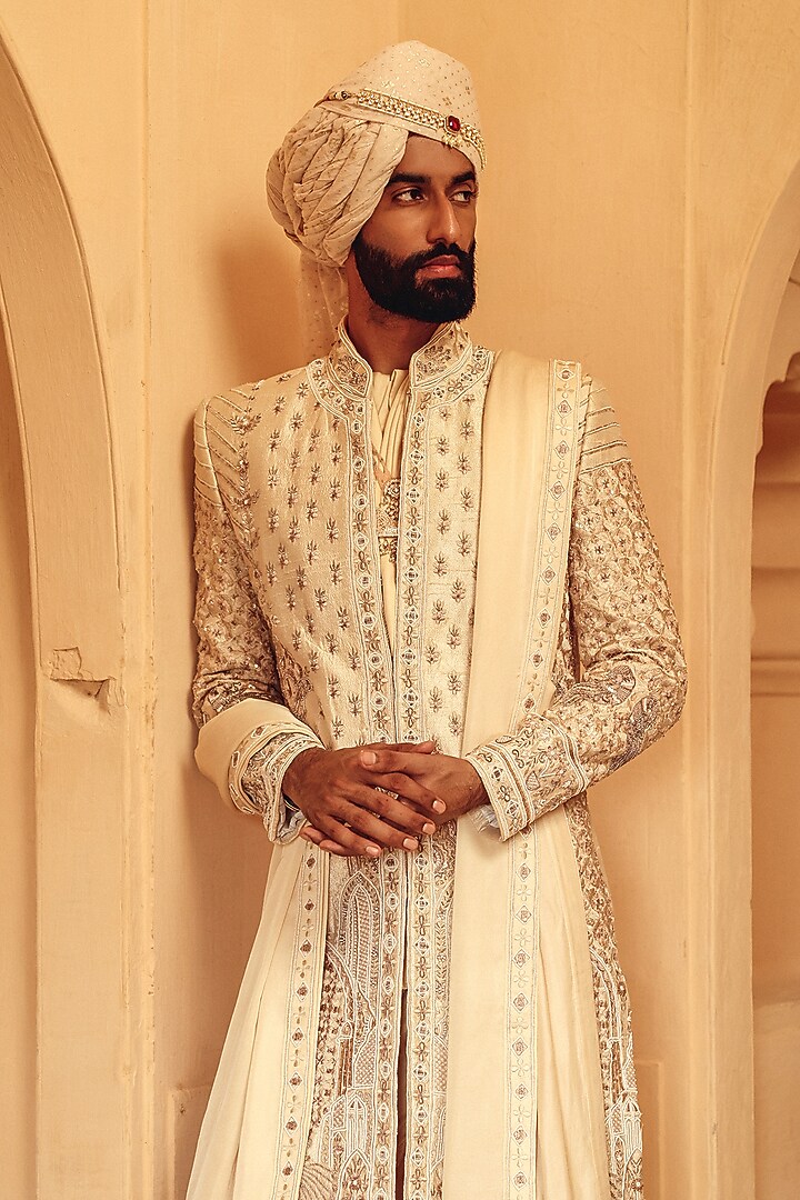 Ivory Raw Silk Hand Embroidered Stole by Amit Behki at Pernia's Pop Up Shop