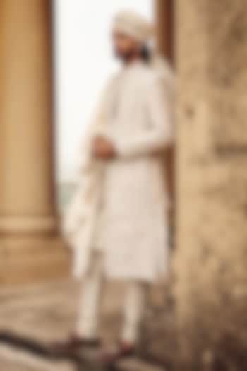 Ivory Silk Hand Embroidered Stole by Amit Behki at Pernia's Pop Up Shop