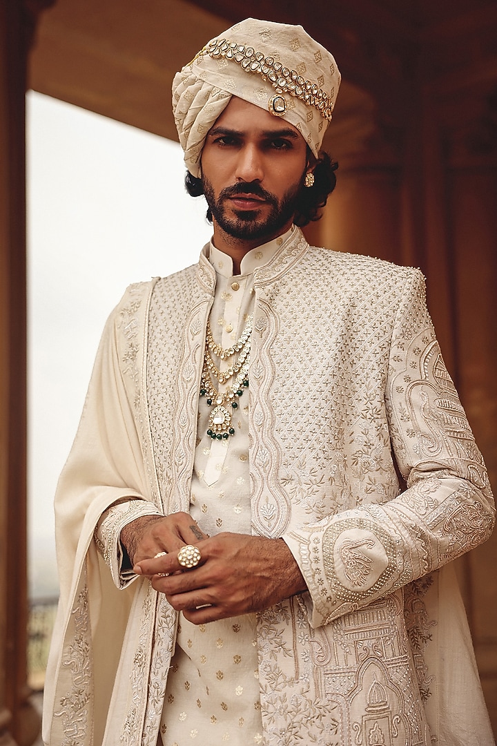 Ivory Silk Hand Embroidered Stole by Amit Behki at Pernia's Pop Up Shop