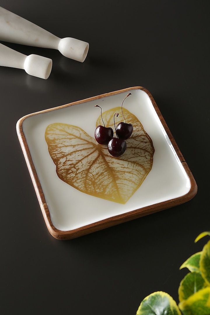 White Mango Wood Platter by Amoliconcepts