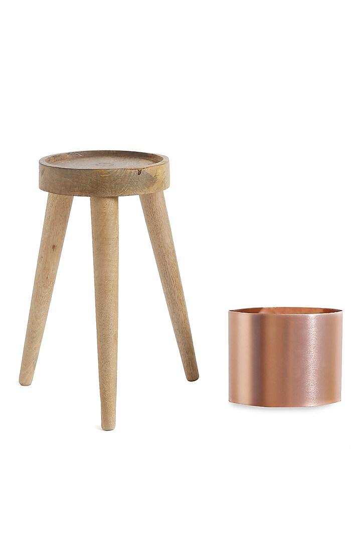 Copper Metal Planter With Wooden Stand by Amoliconcepts at Pernia's Pop Up Shop