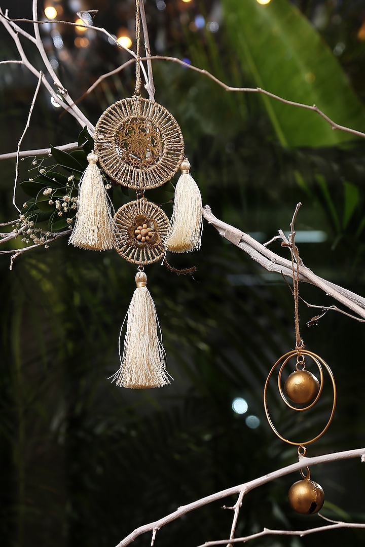 Off-White & Gold Christmas Ornaments (Set of 2) by Amoliconcepts