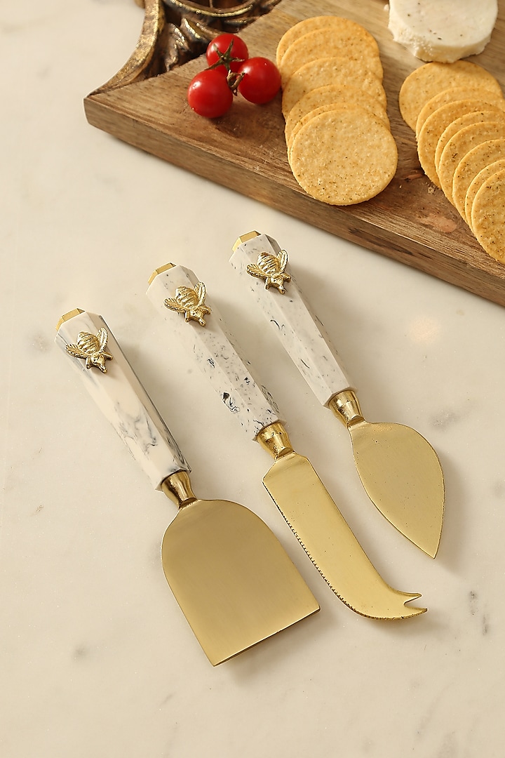 Off-White & Gold Stainless Steel Cheese Knife Set (Set of 3) by Amoliconcepts