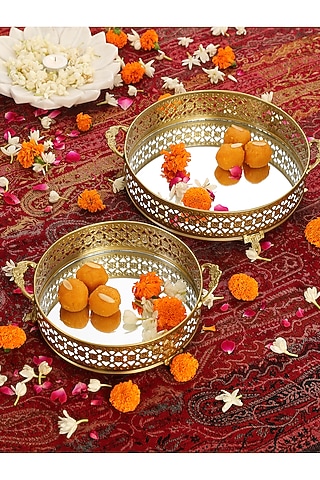 Matte Gold Iron & Mirror Platter (Set of 2) by Amoliconcepts