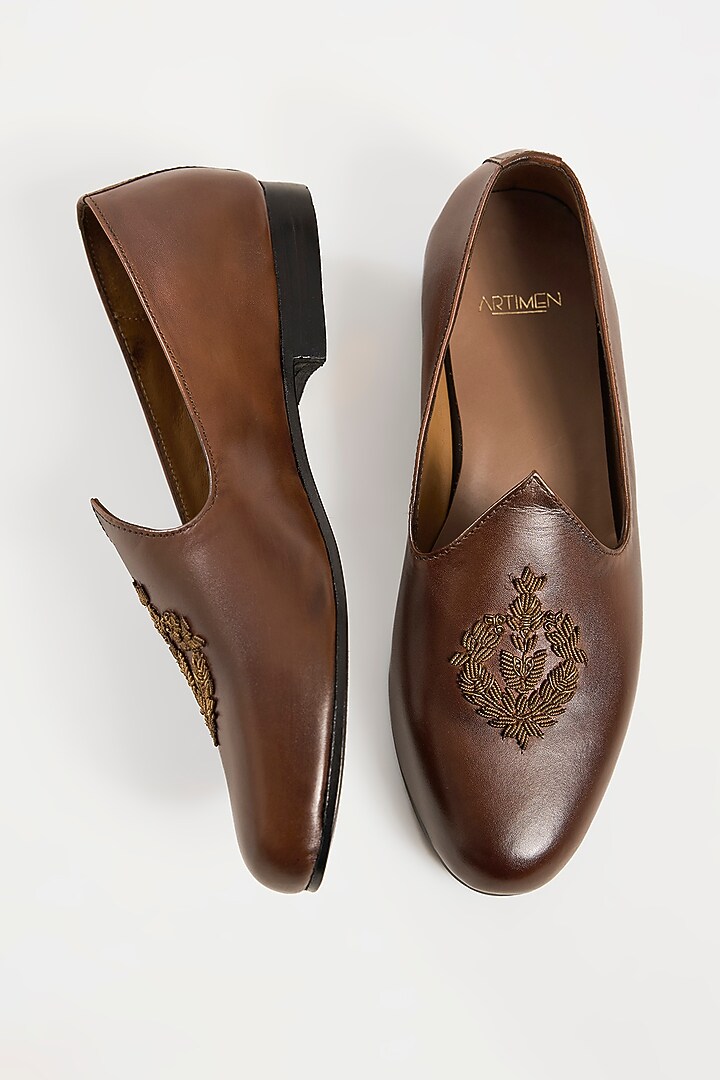 Brown Leather Mojaris by ARTIMEN at Pernia's Pop Up Shop