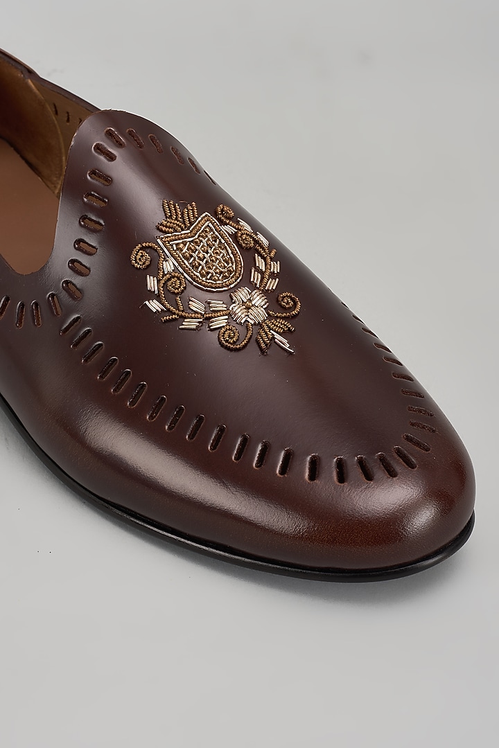 Burnt Tan Leather Hand Embroidered Juttis by ARTIMEN at Pernia's Pop Up Shop