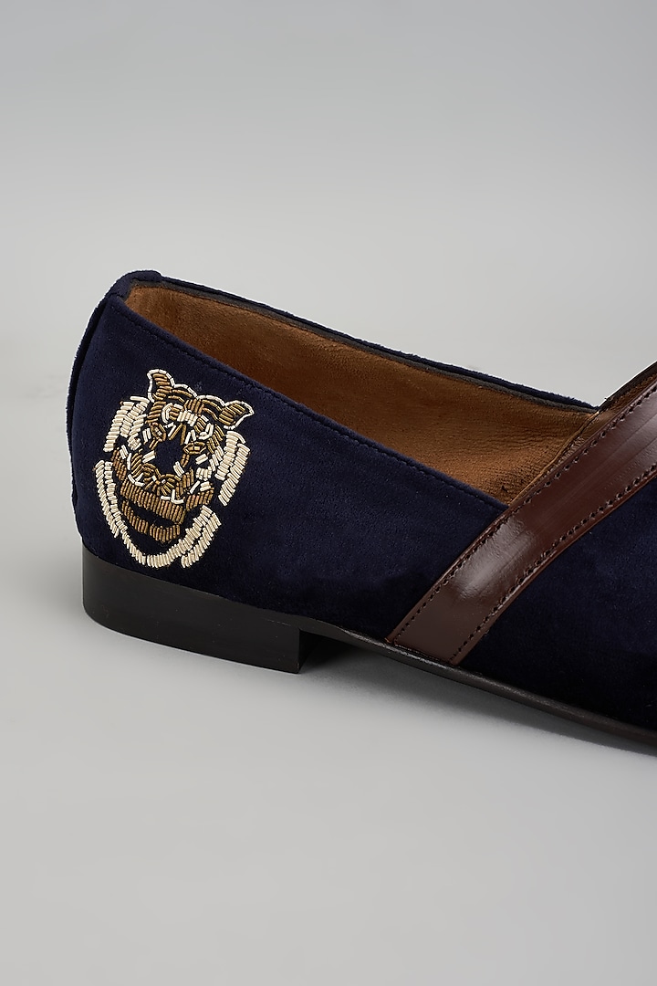 Navy Blue Velvet Hand Embroidered Juttis by ARTIMEN at Pernia's Pop Up Shop