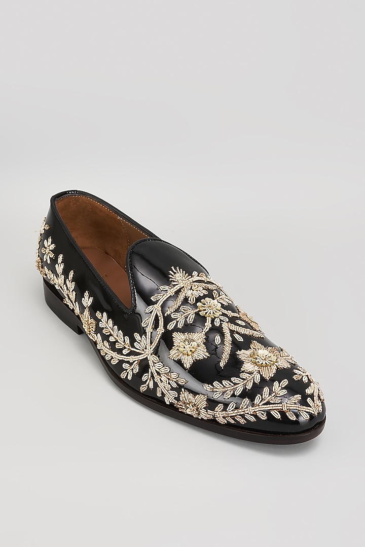 Black Leather Hand Embroidered Juttis by ARTIMEN at Pernia's Pop Up Shop