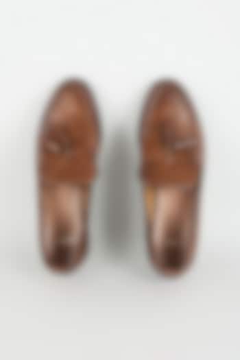 Dark Tan Leather Juttis by ARTIMEN at Pernia's Pop Up Shop