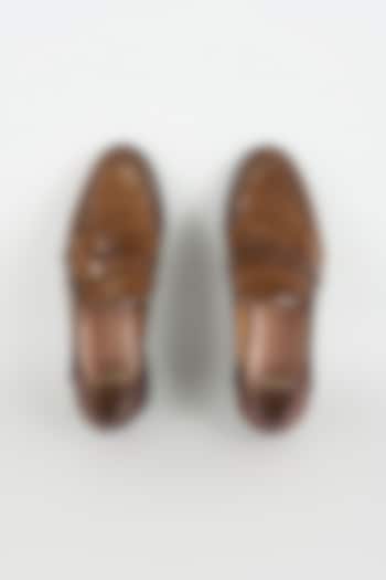 Dark Tan Leather Juttis by ARTIMEN at Pernia's Pop Up Shop