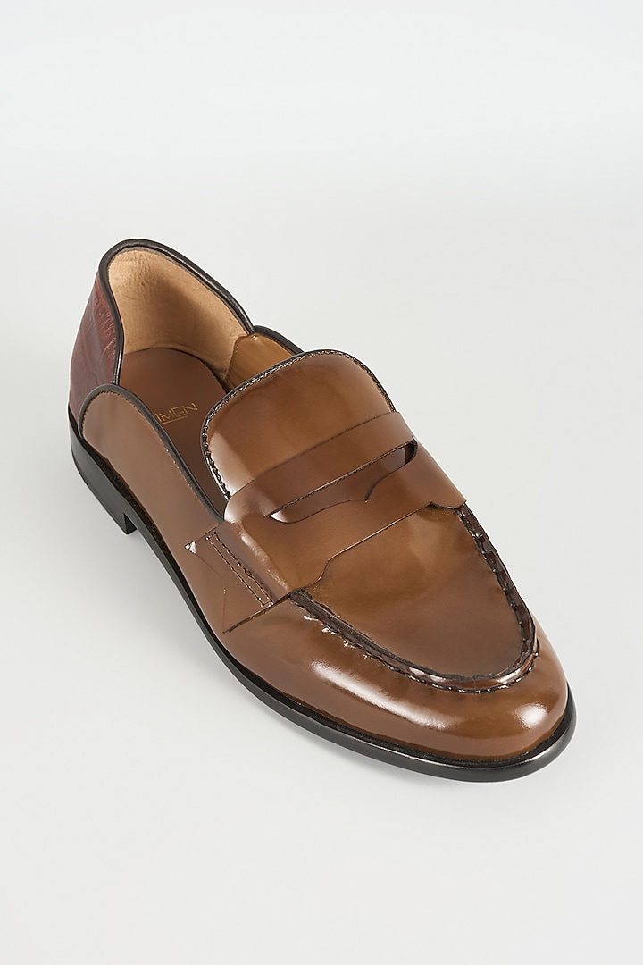 Dark Tan Leather Juttis by ARTIMEN at Pernia's Pop Up Shop