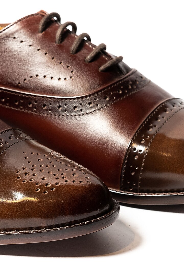 Burnt Brown Leather Handpainted Oxford Shoes by ARTIMEN at Pernia's Pop Up Shop