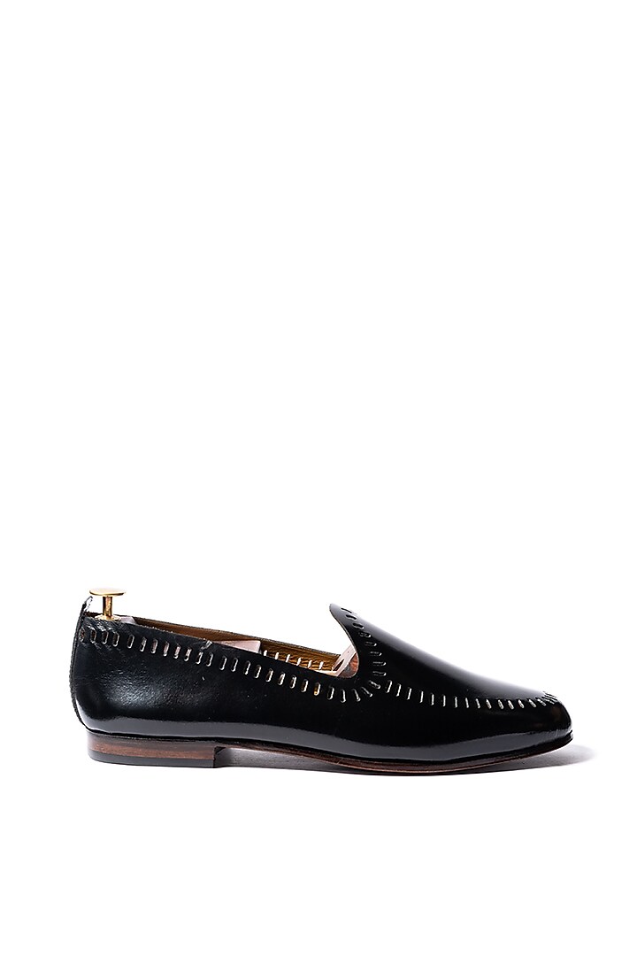 Black Leather Handcut Juttis by ARTIMEN at Pernia's Pop Up Shop