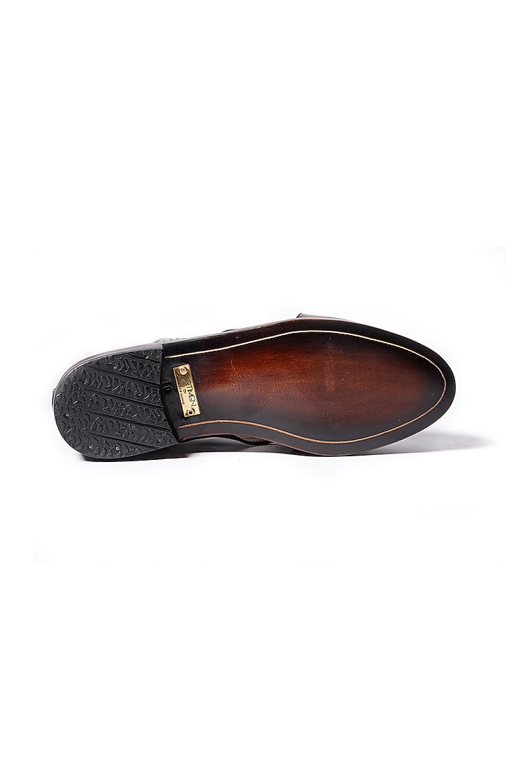 Green & Black Leather Peshawari Sandals by ARTIMEN at Pernia's Pop Up Shop