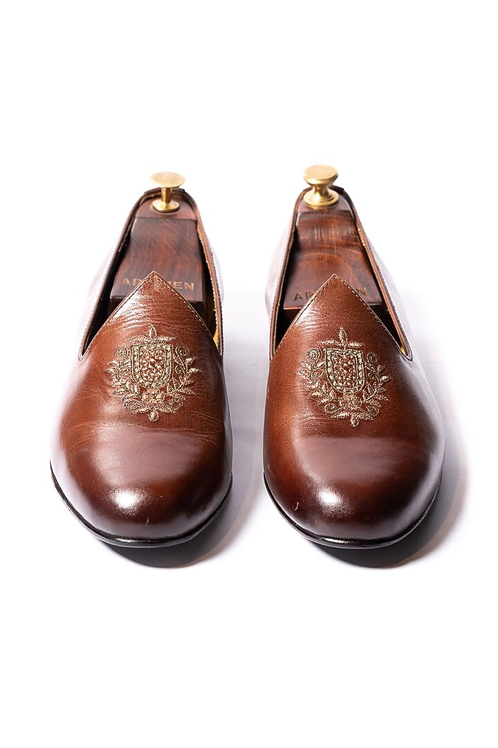 Brown Leather Juttis by ARTIMEN at Pernia's Pop Up Shop