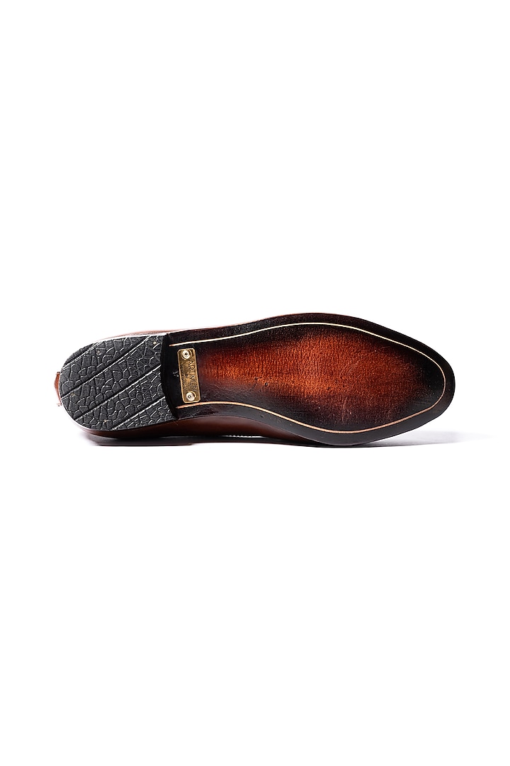 Brown Leather Juttis by ARTIMEN at Pernia's Pop Up Shop