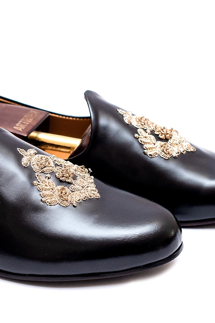 Black Leather Hand Embroidered Juttis by ARTIMEN at Pernia's Pop Up Shop