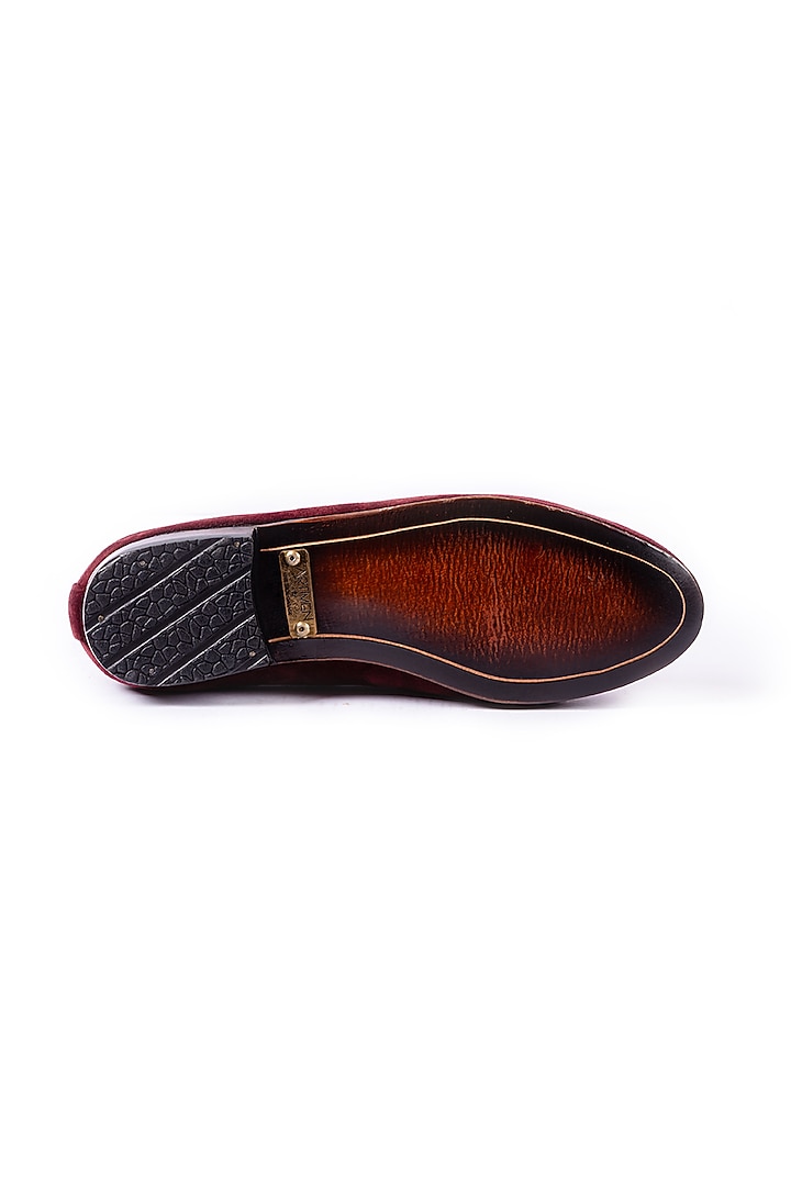 Maroon Velvet Zari Motifs Embroidered Shoes by ARTIMEN at Pernia's Pop Up Shop