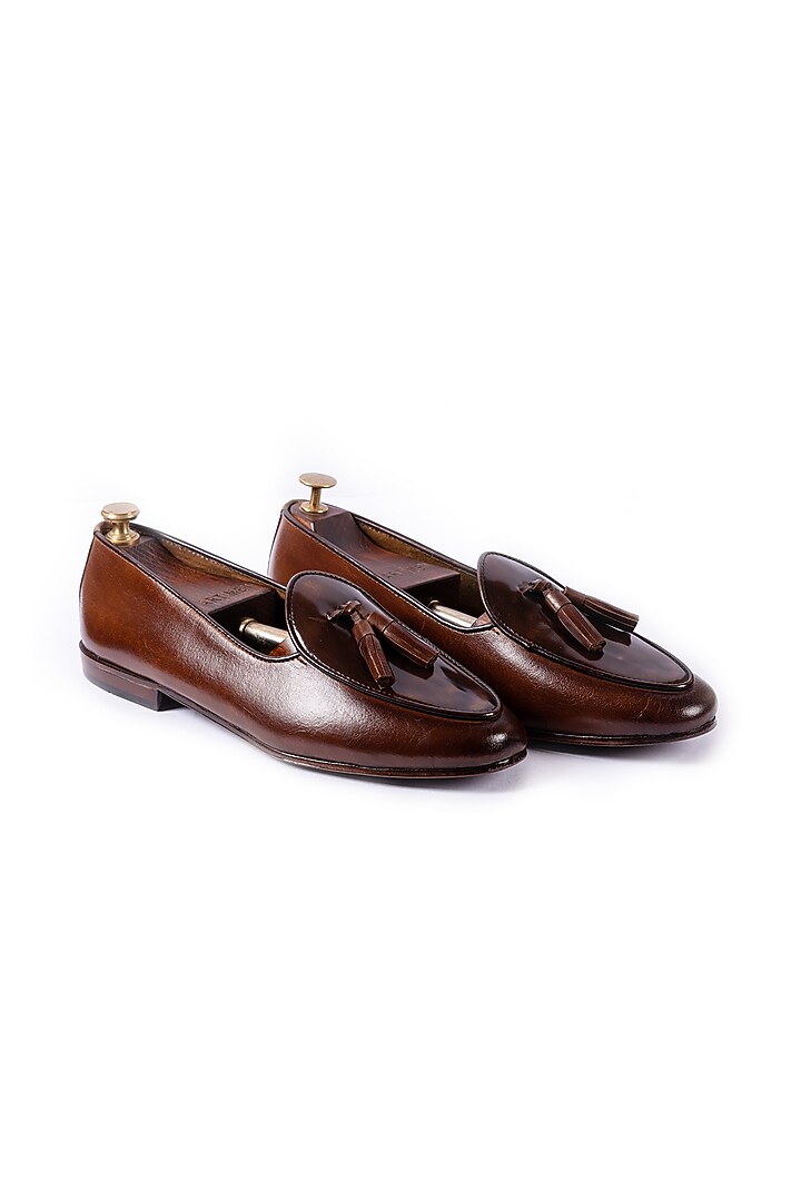 Burnt Brown Leather Hand Sprayed Shoes by ARTIMEN at Pernia's Pop Up Shop