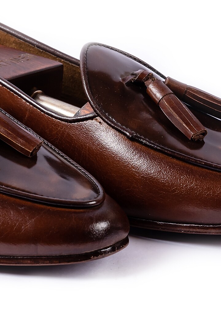 Burnt Brown Leather Hand Sprayed Shoes by ARTIMEN at Pernia's Pop Up Shop