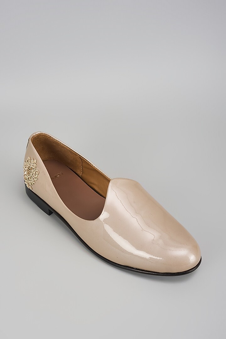 Cream Leather Hand Embroidered Handcrafted Juttis by ARTIMEN at Pernia's Pop Up Shop