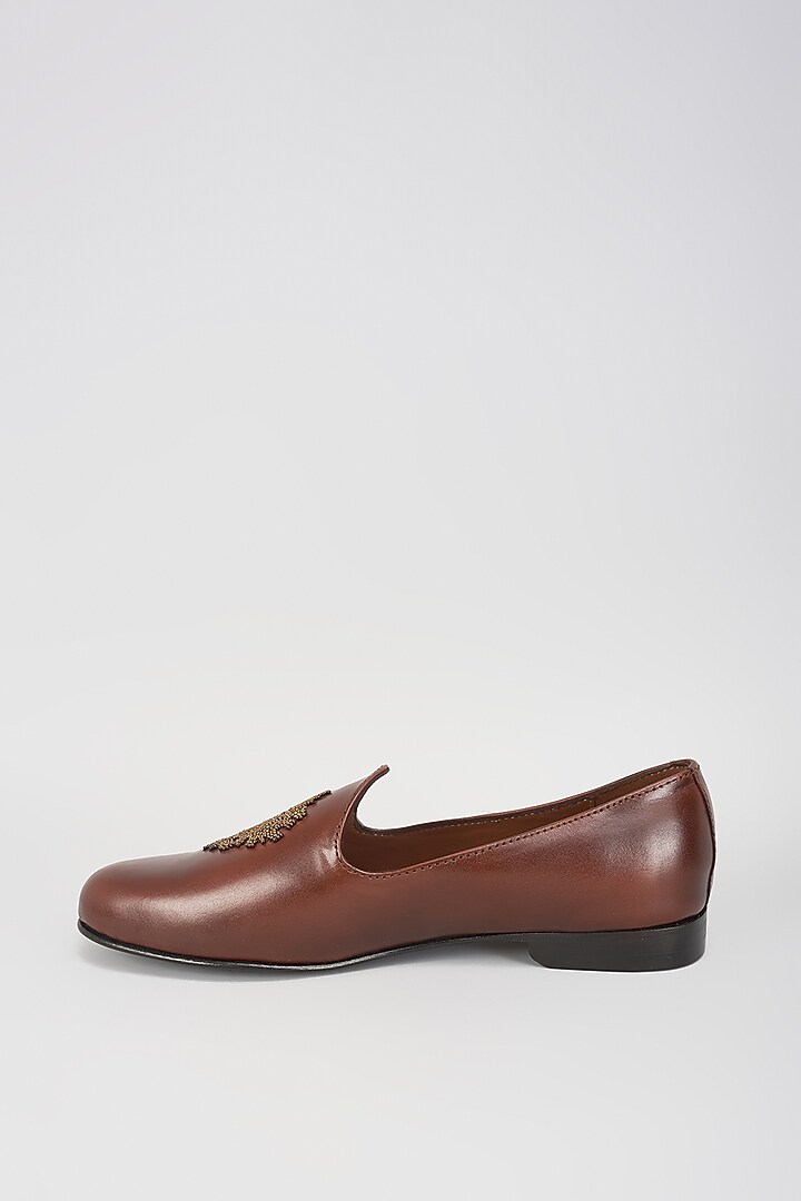 Brown Leather Mojaris by ARTIMEN at Pernia's Pop Up Shop