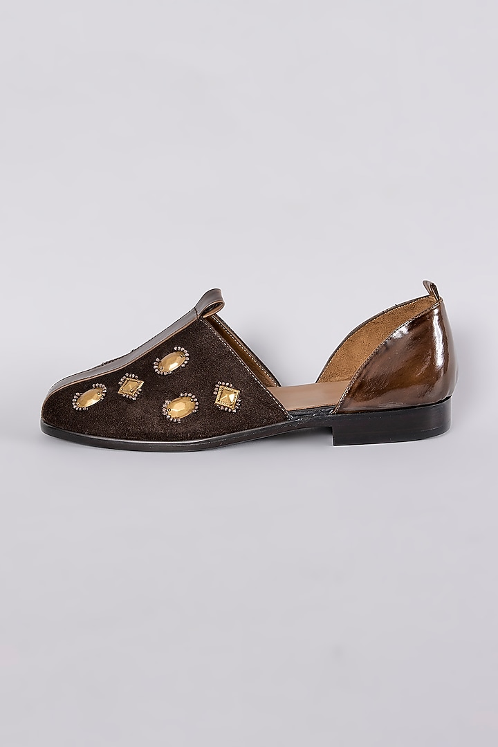 Brown Leather Dabka Hand Embroidered Juttis by ARTIMEN at Pernia's Pop Up Shop