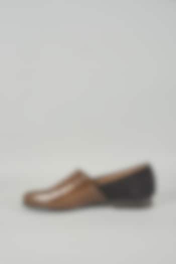 Brown & Black Leather Mojaris by ARTIMEN at Pernia's Pop Up Shop
